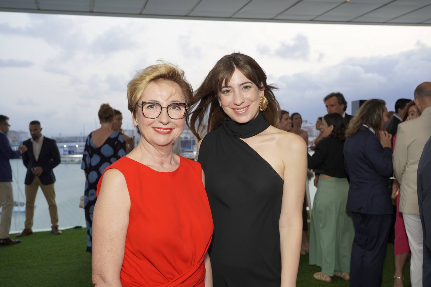 Isabel Sanchis y su hija, Paula Maiques.