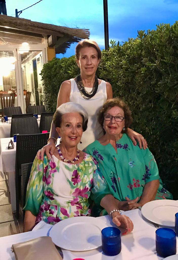 Marisa Marín, con Tina Barriuso y Paqui Rambla.