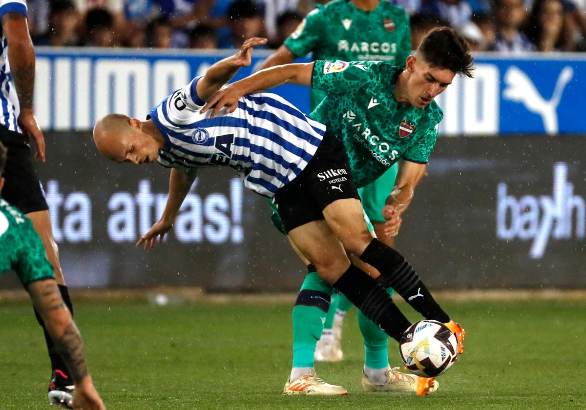 Pepelu, durante un partido con el Levante.