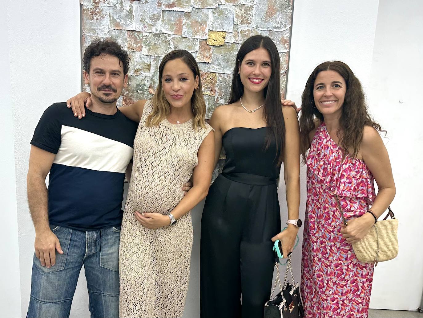 Lleno total en la Galería Cuatro, con artistas como artistas como Vicente Gómez, Gemma Alpuente, Gil Romaguera, Miguel Oñate, Vicente Marzal o Tatiana Roig. 