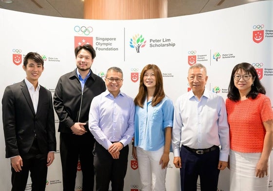 Layhoon, en la entrega de becas de la fundación de Peter Lim.