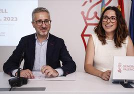 Aitana Mas y Arcadi España en rueda de prensa.