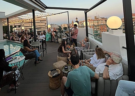 Imagen secundaria 1 - Tragos y bocados a la sombra: pistas veraniegas sin salir de Valencia