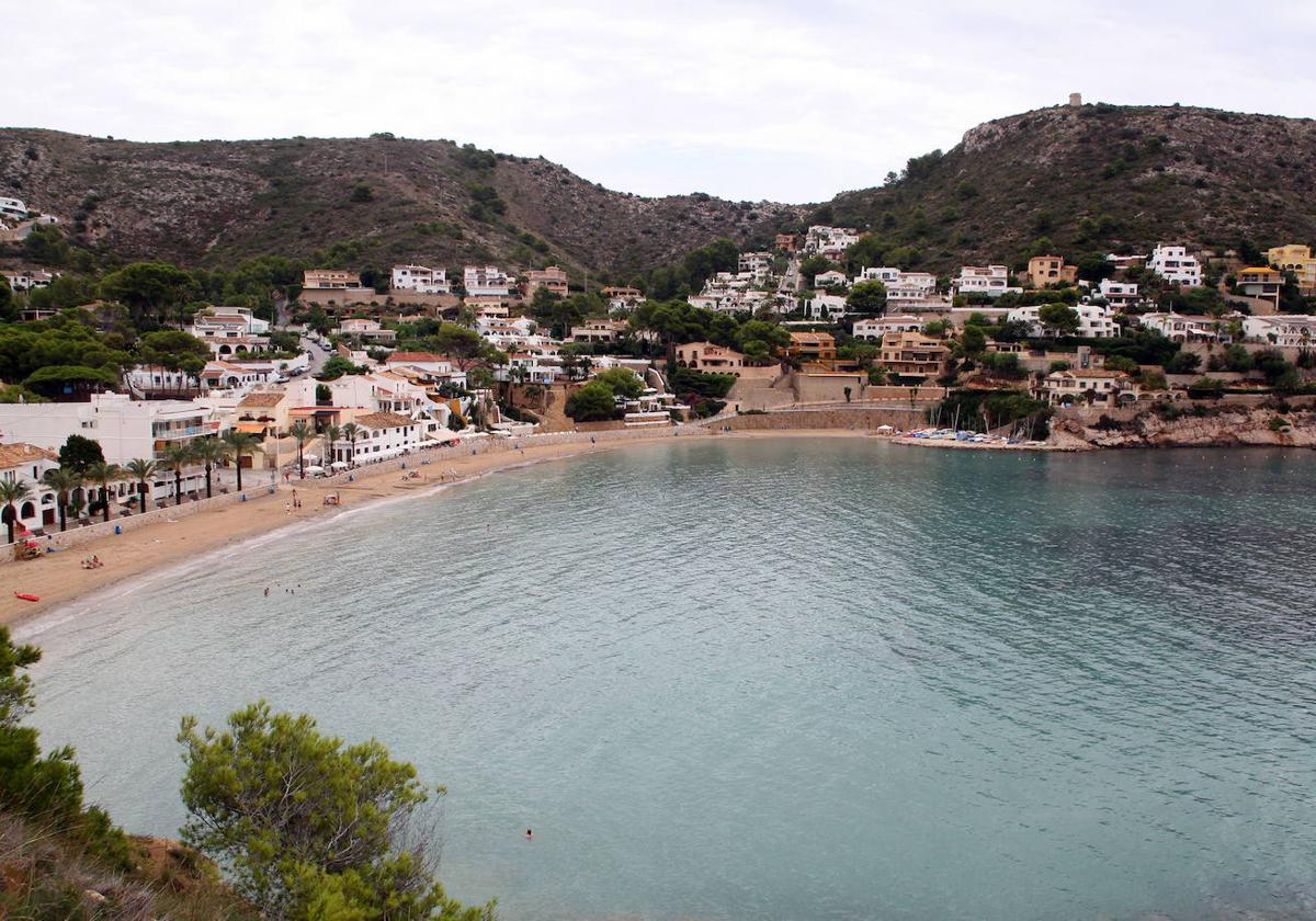 Imagen de la playa del Portet, situada en el municipio de Teulada Moraira