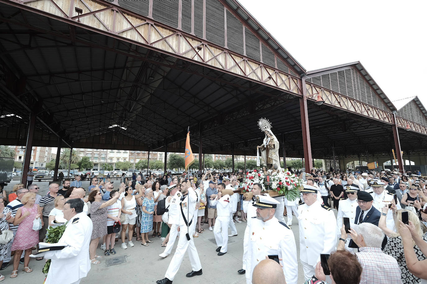 Valencia le rinde homenaje a la Virgen del Carmen