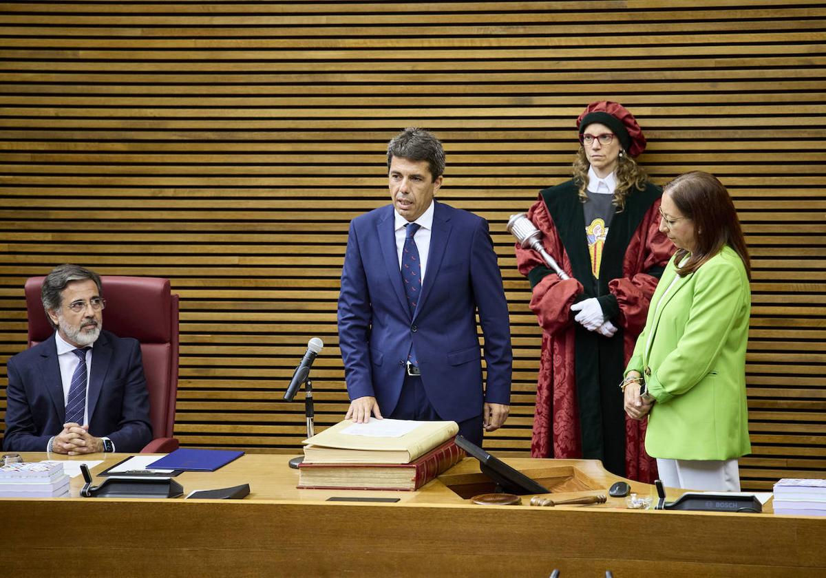 Así ha sido la toma de posesión de Carlos Mazón como presidente de la Generalitat