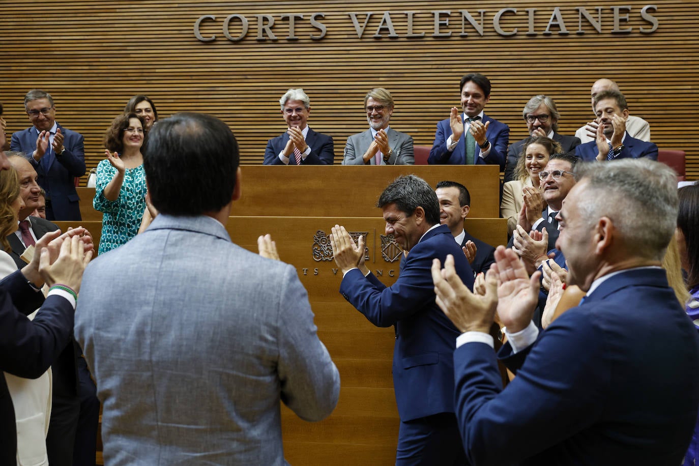 Así ha sido la toma de posesión de Carlos Mazón como presidente de la Generalitat