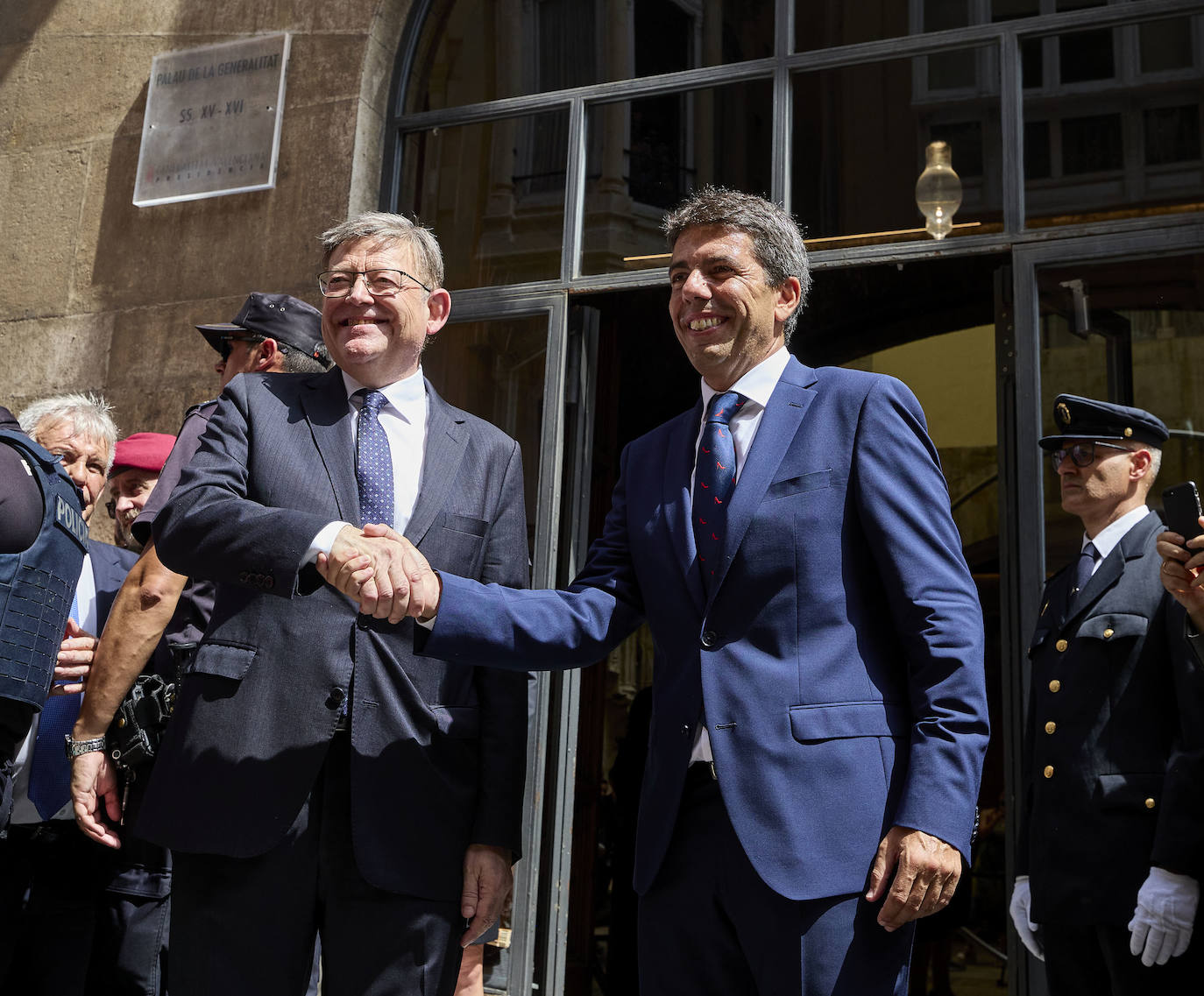 Así ha sido la toma de posesión de Carlos Mazón como presidente de la Generalitat