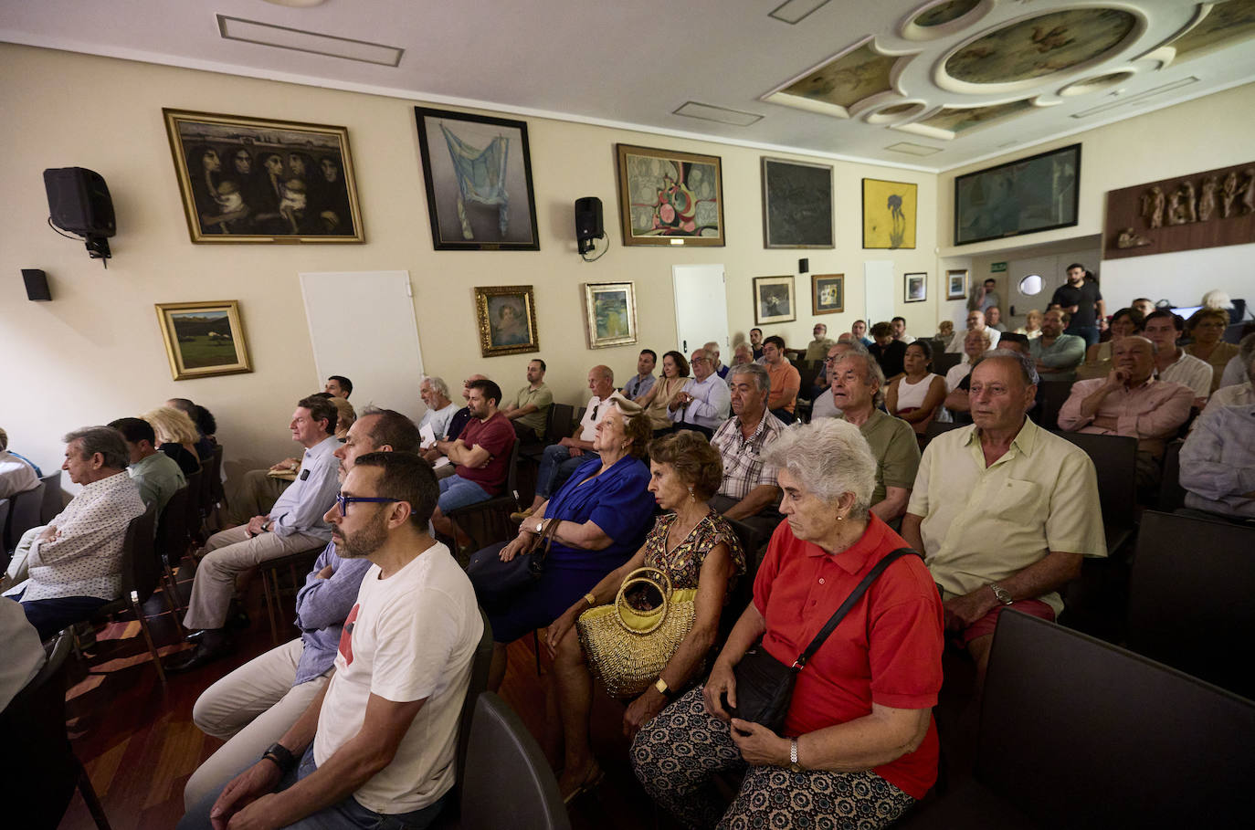 Aula LAS PROVINCIAS reivindica la pasión por los miura