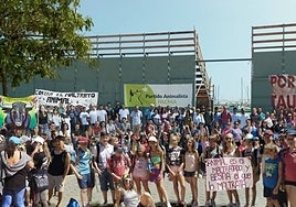 Los participante en la protesta.