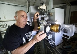 Enrique Riera lleva casi toda su vida como responsable del cine de verano Terraza Lumiere.