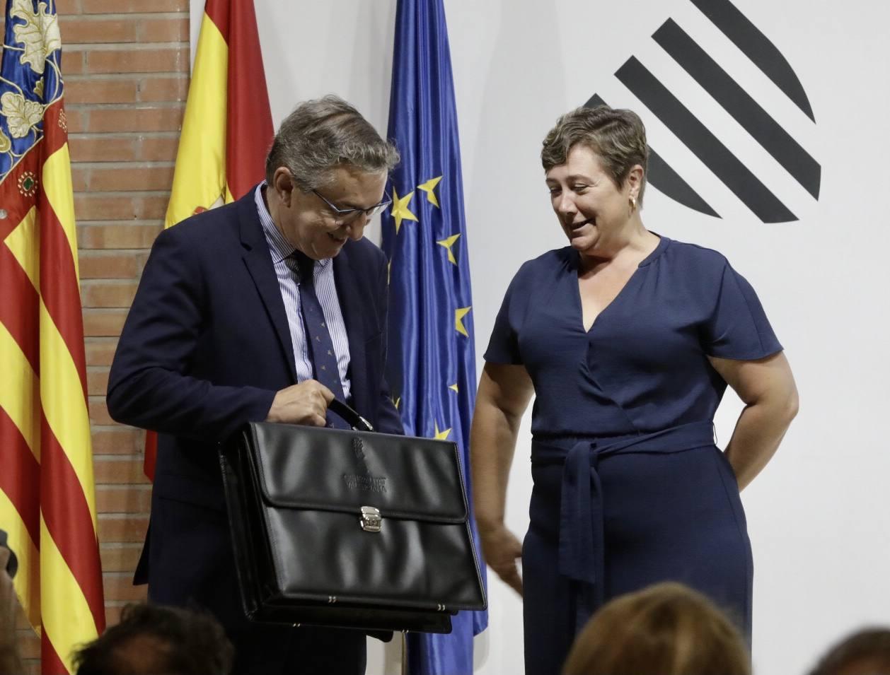 Cambio de carteras del nuevo Consell