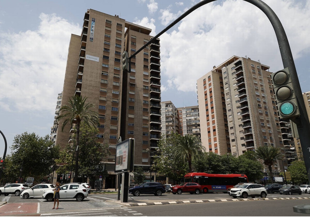 Vista de la esquina de la Avenida de Cataluña con Blasco Ibáñez,