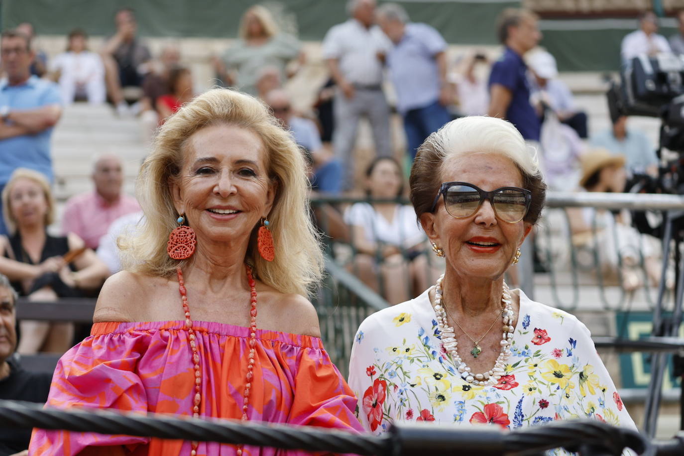 Los rostros conocidos que han asistido a la Plaza de Toros de Valencia