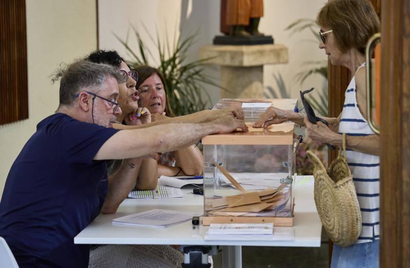 Las mejores imágenes de la jornada electoral en Valencia