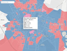 Vecinos de Valencia ayer, 23 de julio, ejerciendo su derecho a voto.