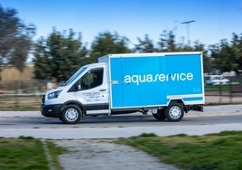 La Ford Transit EcoBlue Hybrid ha sido el modelo elegido por Aquaservice.