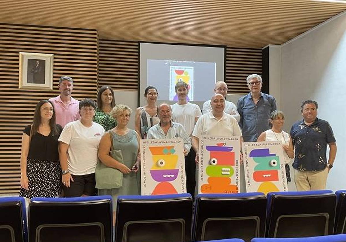 El cartel de la 38ª MIT en la Vall d'Albaida sorprende con un diseño interactivo con más de 360 posibilidades