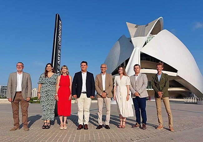 Directiva de la JCF, junto al concejal Santiago Ballester.