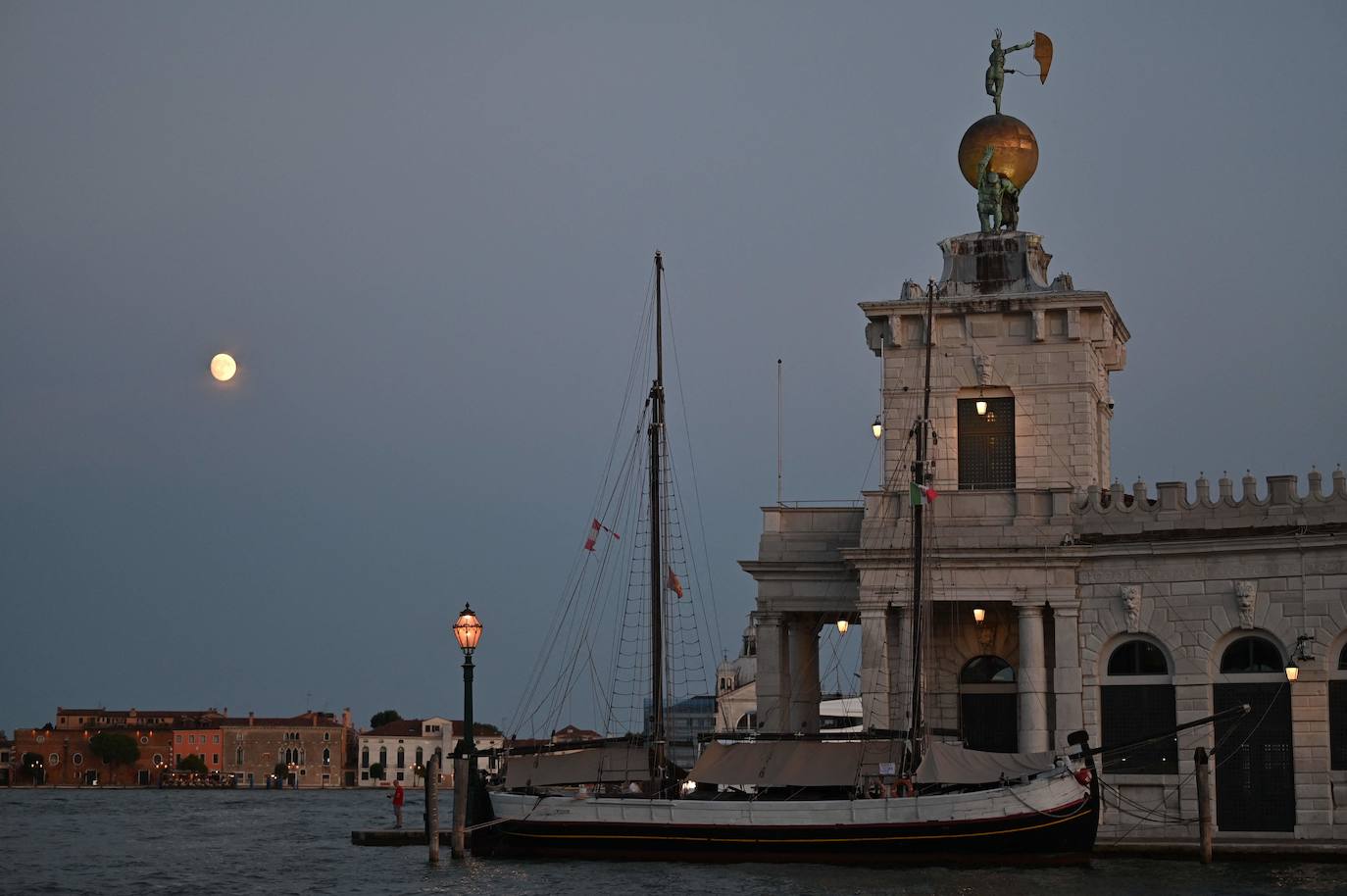 El turismo de masas pone en peligro a Venecia