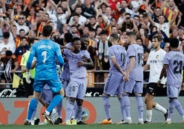 Vinicius tras ser expulsado en Mestalla.