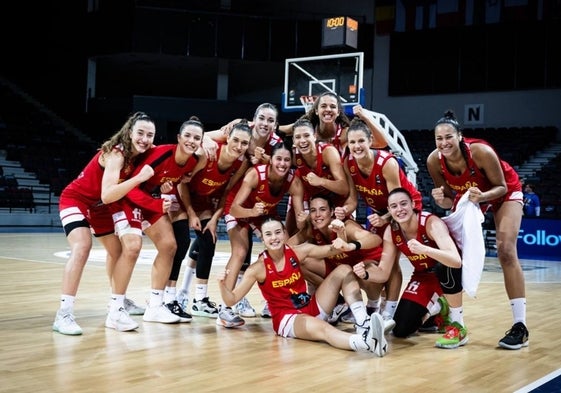 España celebra el pase a la semifinal del Eurobasket U20 de Lituania.