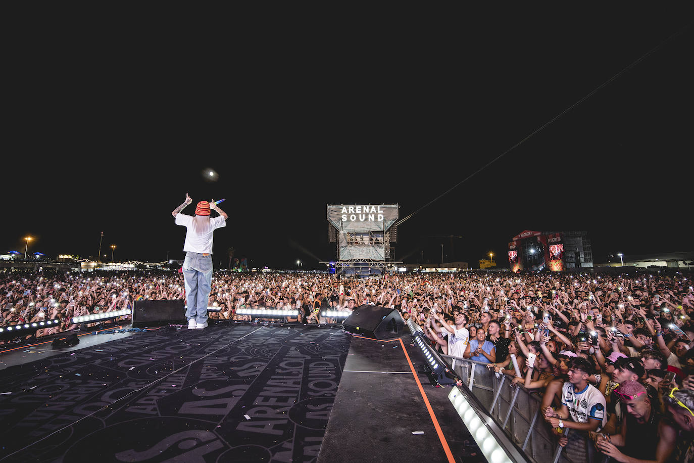 El Arenal Sound canta y baila al ritmo de la &#039;Jeepeta&#039; en el segundo día de festival