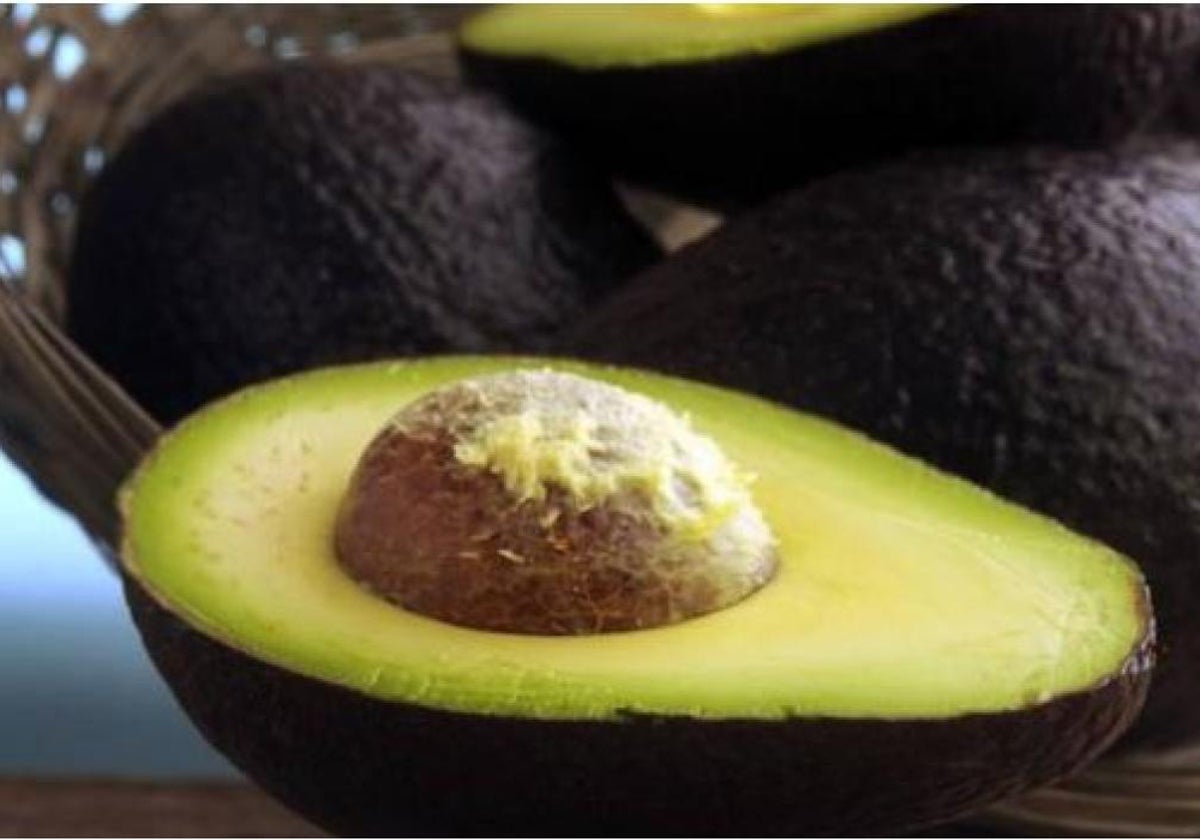 Las personas que no deberían comer aguacate, según la OCU