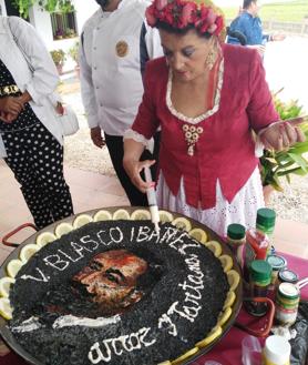 Imagen secundaria 2 - La pintora valenciana de paellas