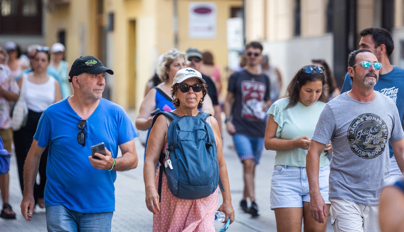 Valencia se llena de turistas en pleno puente de agosto