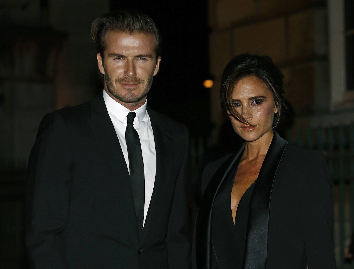 El exfutbolista David Beckham junto a su mujer, Victoria Beckham en una imagen de archivo.