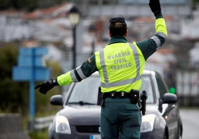 Control de la Guardia Civil de Tráfico.