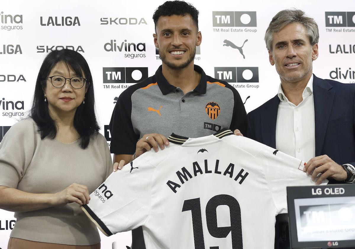 Layhoon Chan, Selim Amallah y Miguel Ángel Corona, en Mestalla.