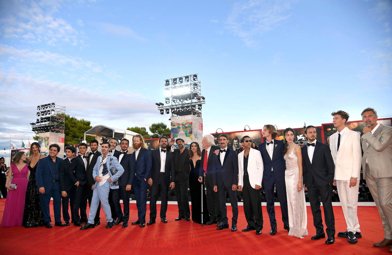 Festival de Venecia 2023: los looks más impactantes de la alfombra roja