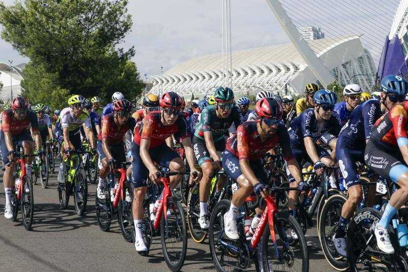 Las mejores imágenes del paso de la Vuelta a España por Valencia