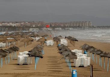 El puerto de Valencia continúa cerrado y el tráfico de alta velocidad se recupera