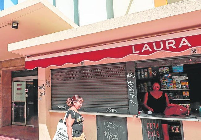 Una parada exterior del mercado de Ruzafa.