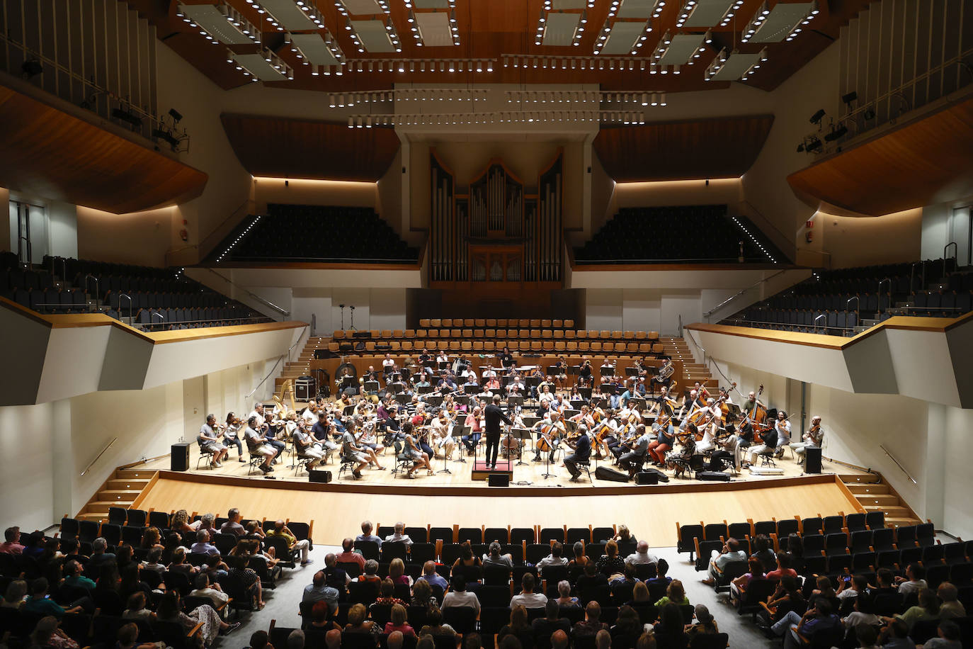 El Palau de la Música vuelve a llenarse cuatro años después