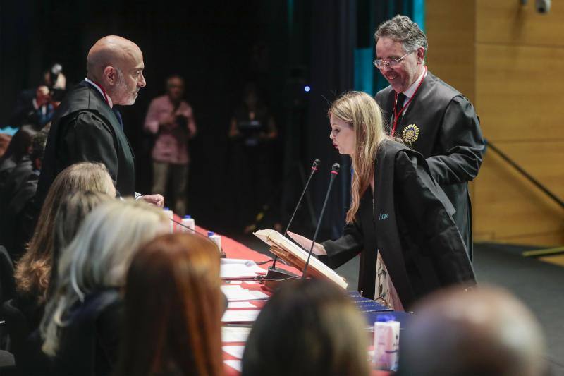 Los nuevos abogados valencianos realizan su acto de jura en el Palacio de Congresos de Valencia