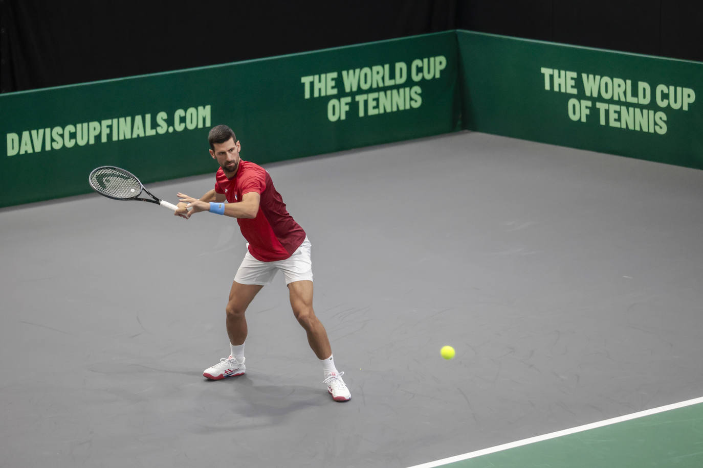 Djokovic se entrena en Valencia