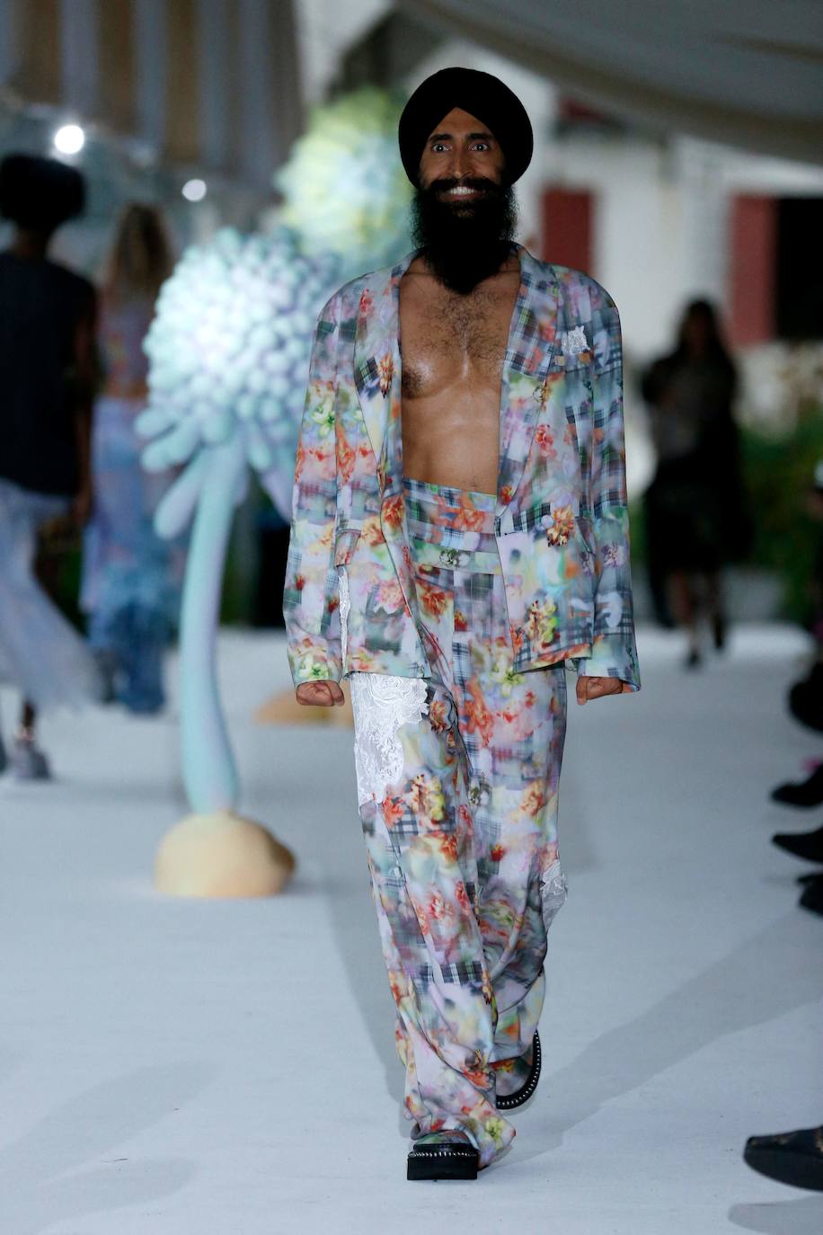 Diseños de Collina Strada en la New York Fashion Week 2023