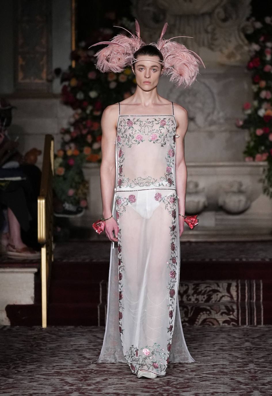 Diseños de Palomo Spain en la New York Fashion Week 2023