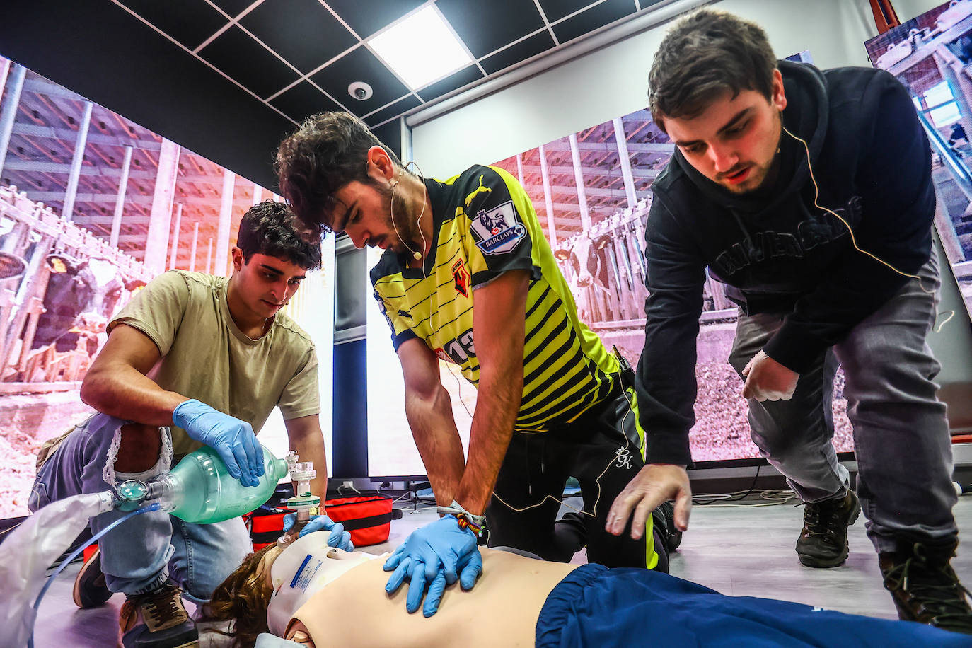 Prácticas de estudiantes de un ciclo de grado medio en el Instituto de las Emergencias.