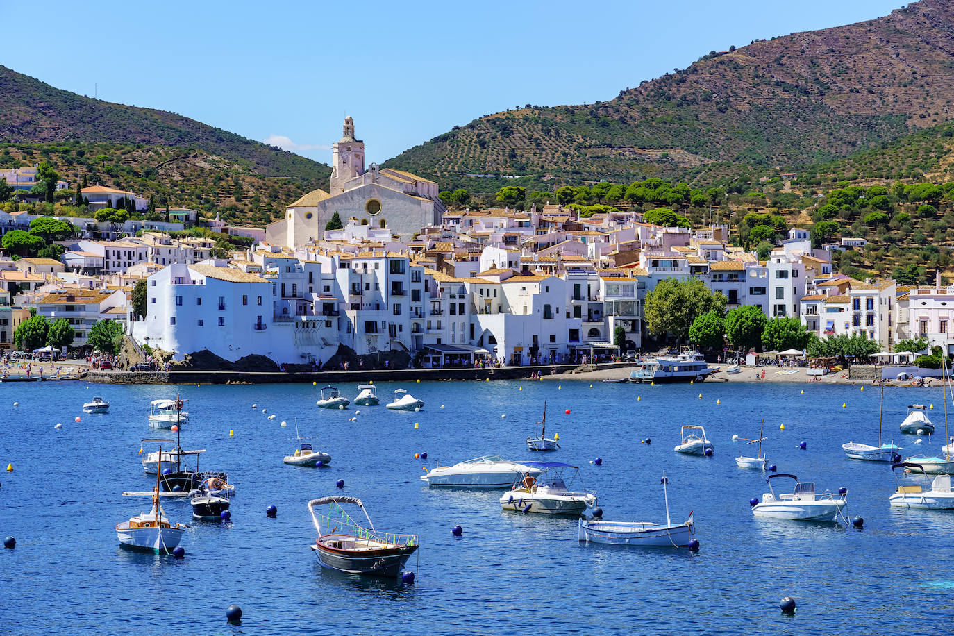 Cadaqués (Gerona - Cataluña - España). Conocida como la 'Perla de la Costa Brava', donde vivió durante años el genio Salvador Dalí