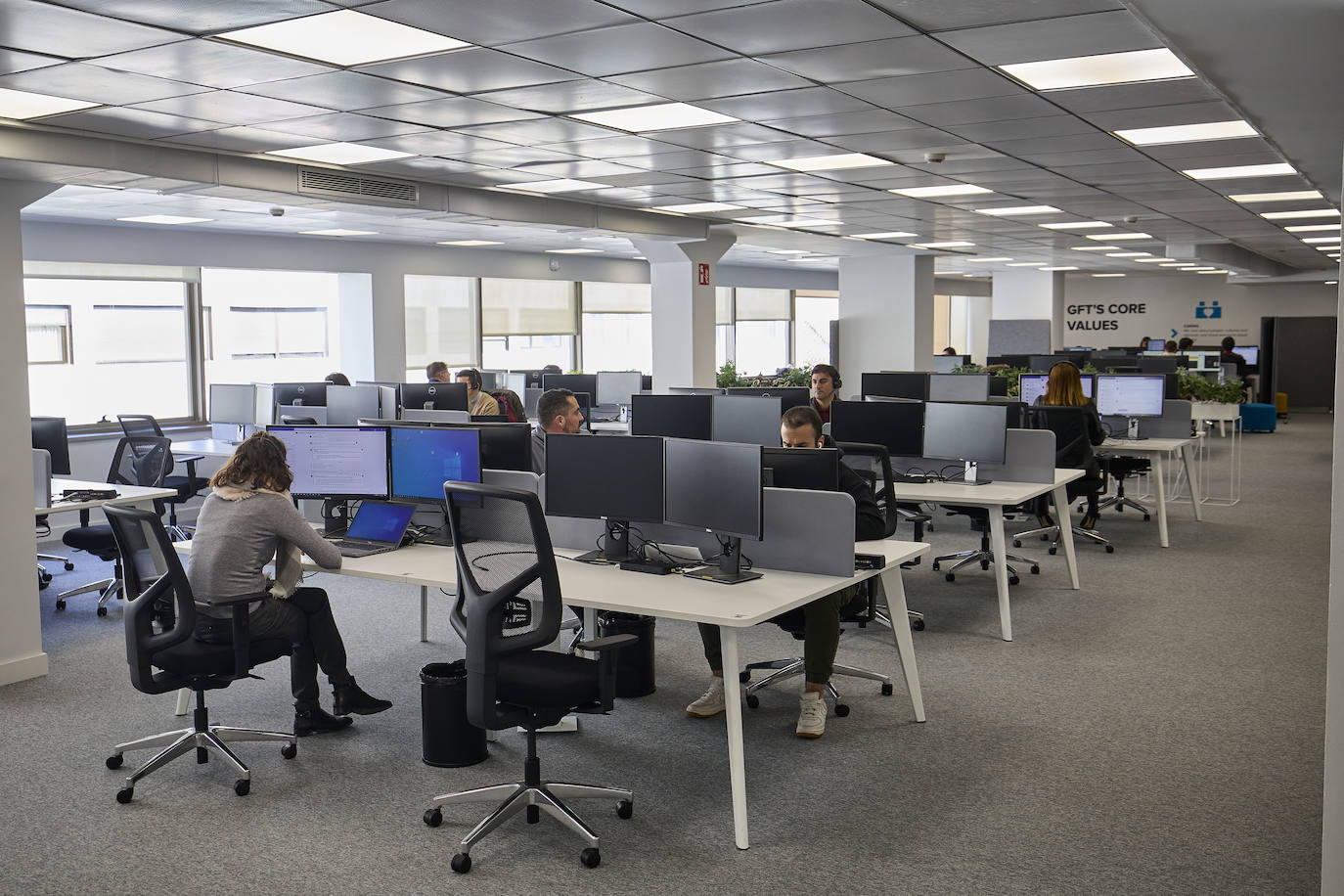 Trabajadores de una empresa con sede en Valencia.