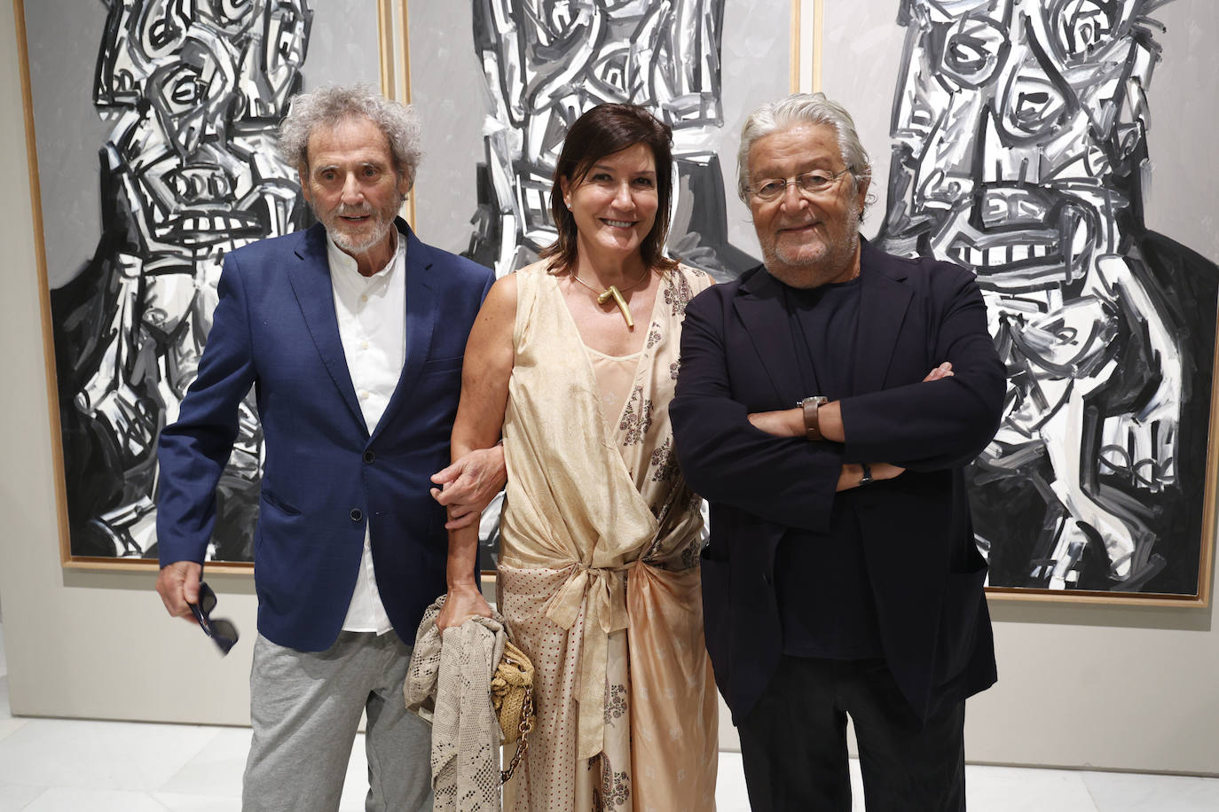 Miquel Navarro, Lola Durán y Rafa Alcón en la exposición de Saura.