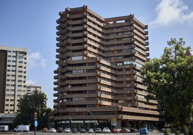 Edificio 'La Pagoda', de Antonio Escario y José A. Beneyto.