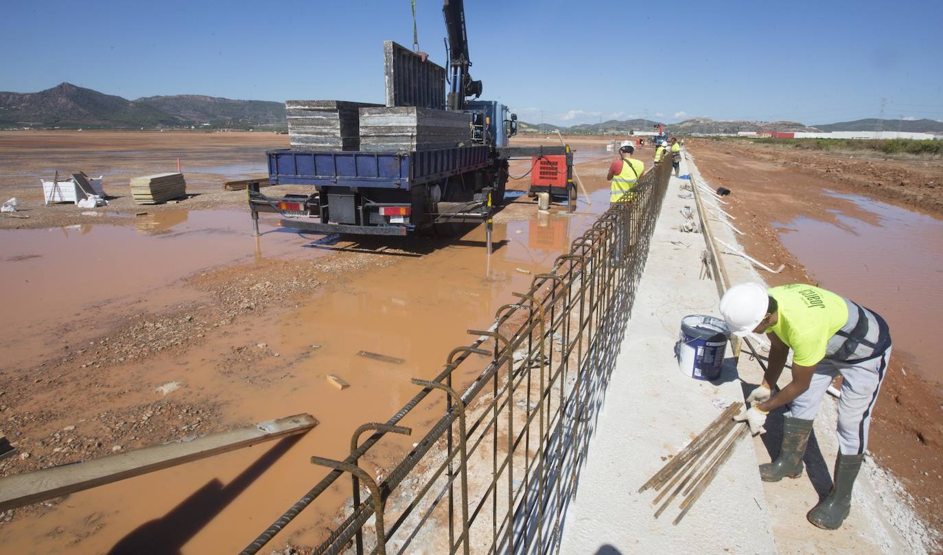 Así avanzan las obras en los terrenos de Volkswagen en Sagunto