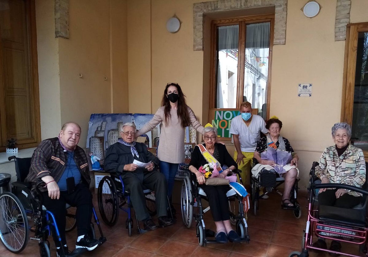 Ancianos en una residencia de Gandia.