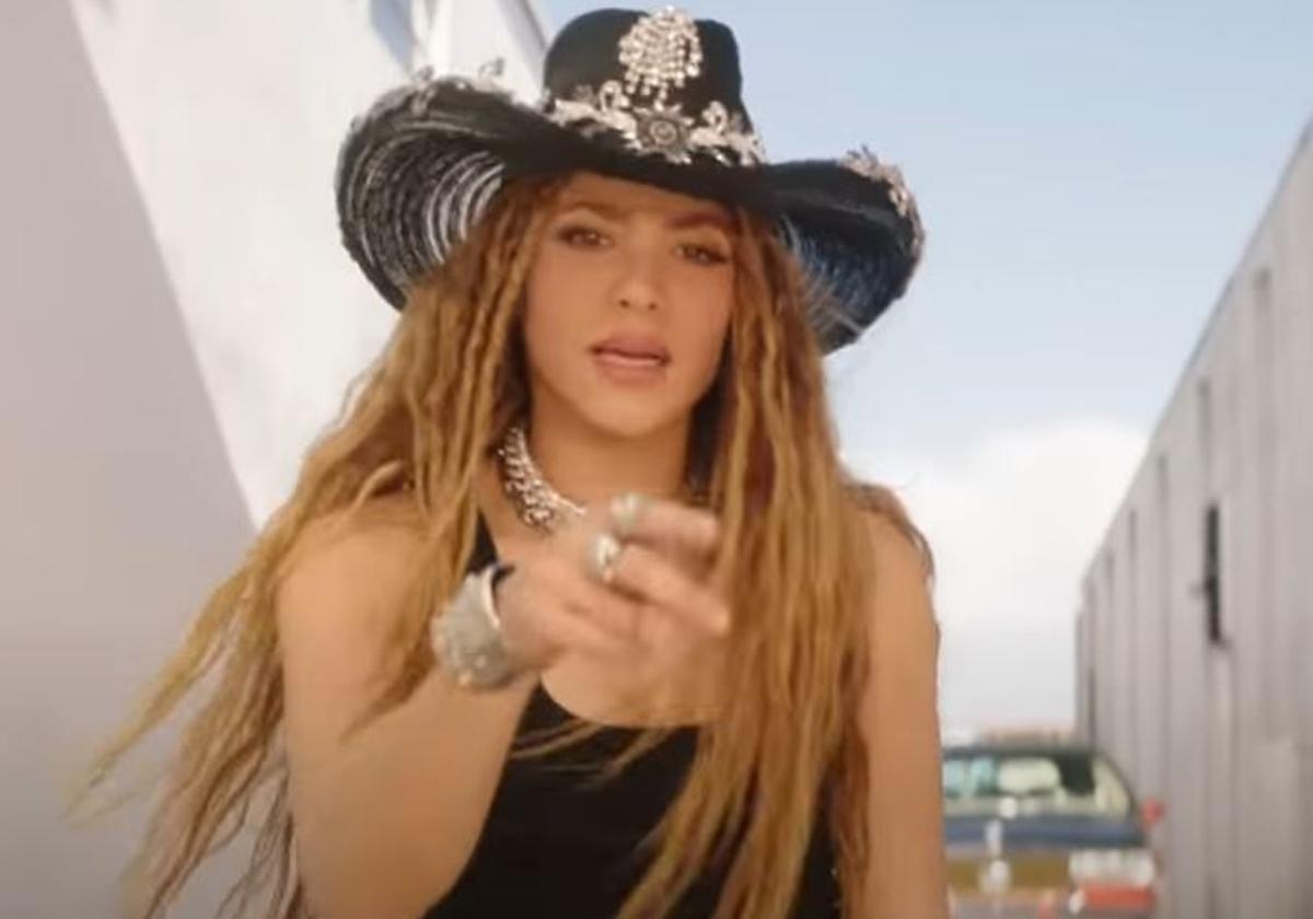 &#039;El jefe&#039;, la nueva canción venganza de Shakira en la que ahora carga contra el padre de Piqué: «no pisa sepultura»